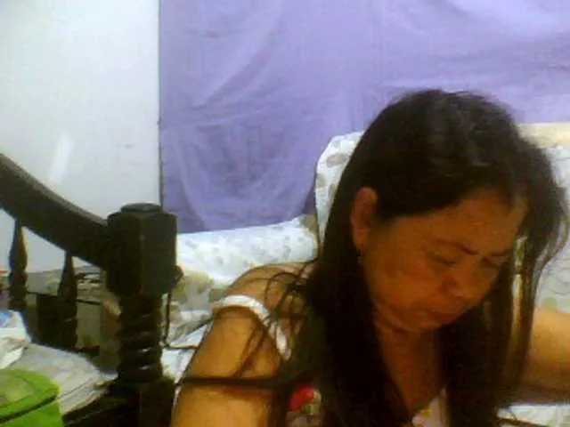 Live sex webcam photo for Ariana08 #291558214