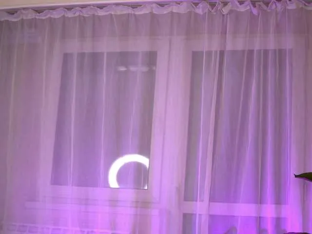 Live sex webcam photo for ArianaBlakes #290633330