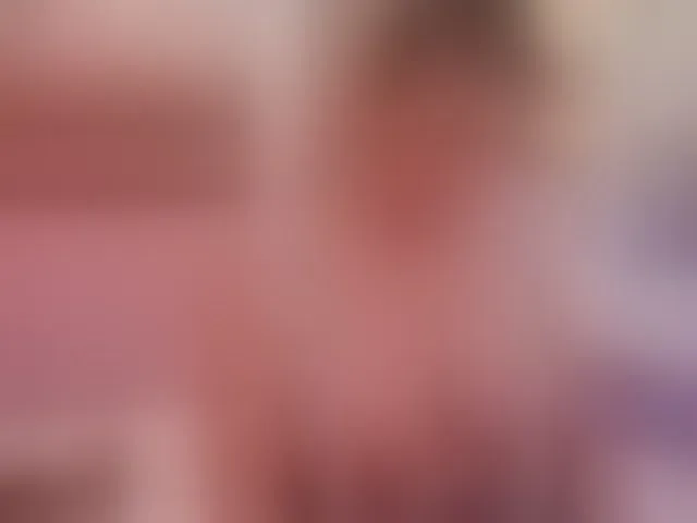 Live sex webcam photo for ArianaCroft #293214590