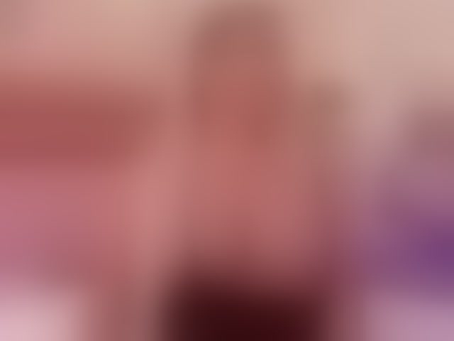 Live sex webcam photo for ArianaCroft #294125949