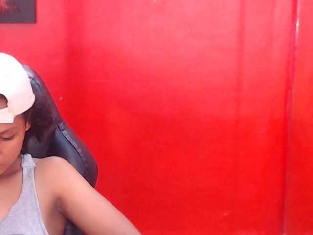 Live sex webcam photo for ArianaDavies #278281336