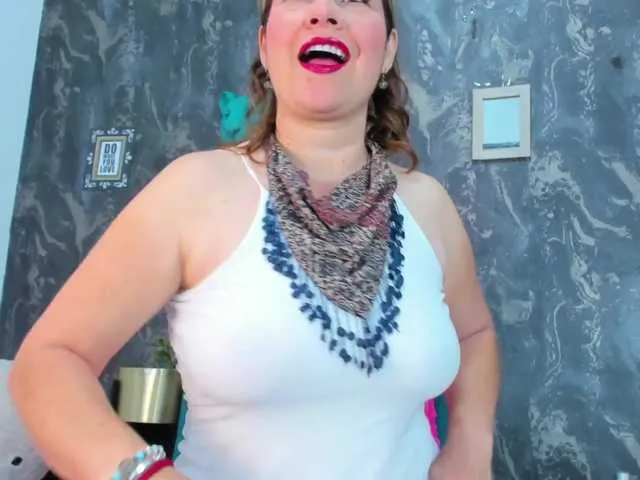 Live sex webcam photo for ArianaDiosa #272266231