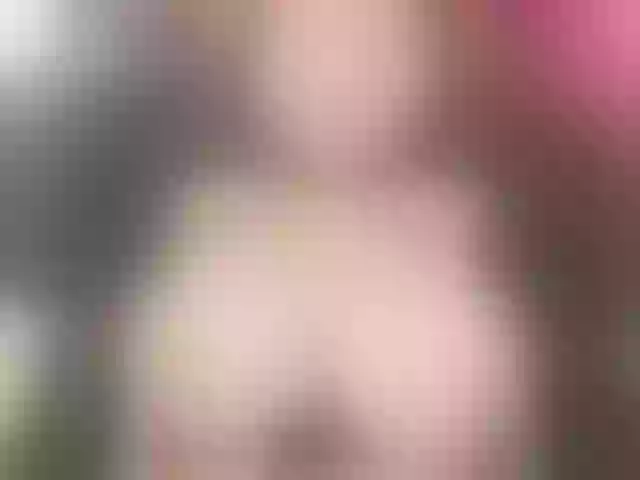 Live sex webcam photo for ArianaDiosa #273180244