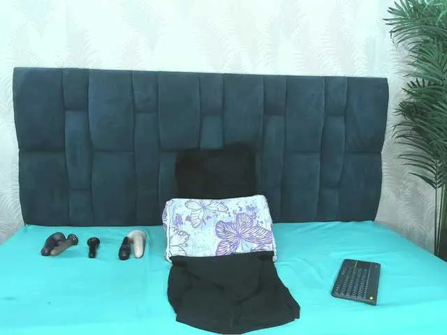 Live sex webcam photo for ArianaDiosa #291927332