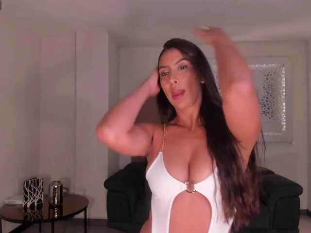 Live sex webcam photo for ArianaDumont #291278550