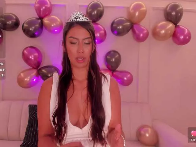 Live sex webcam photo for ArianaDumont #291372602