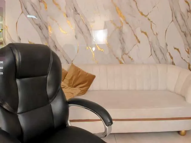 Live sex webcam photo for ArianaDumont #291556676