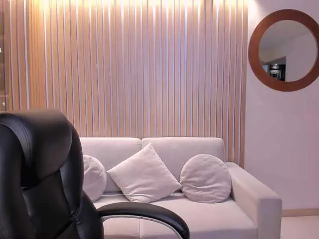 Live sex webcam photo for ArianaDumont #291669595