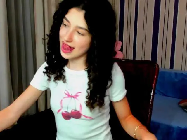 Live sex webcam photo for ArianaFox #291744357