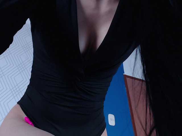 Live sex webcam photo for ArianaJoones #277651048