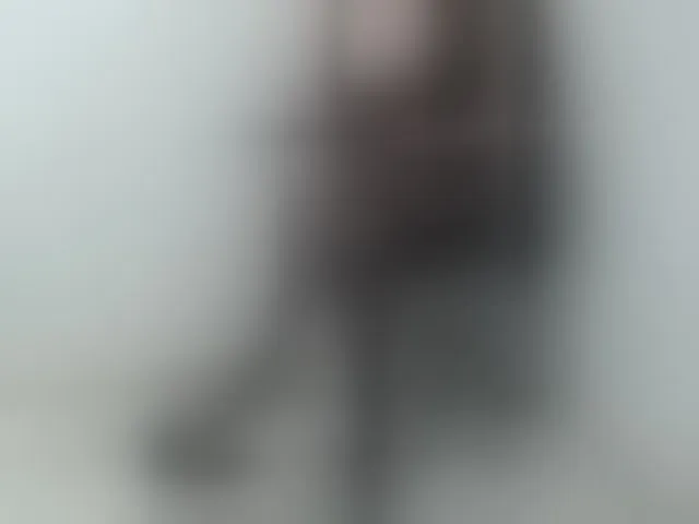 Live sex webcam photo for Arianakissses #293785996