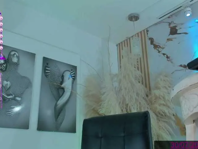 Live sex webcam photo for Arianna-Thonsom #291558281