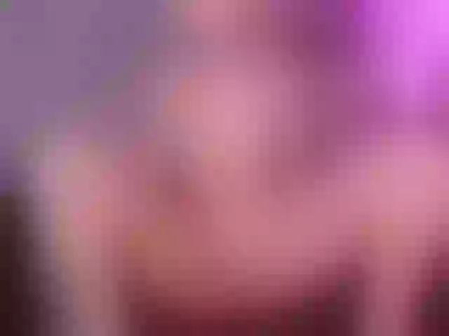 Live sex webcam photo for Arianna-moon #292237183