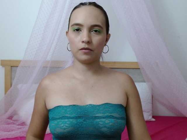 Live sex webcam photo for Arianna89 #272523595