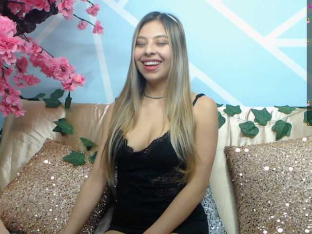 Live sex webcam photo for AriannaFroz #273583380