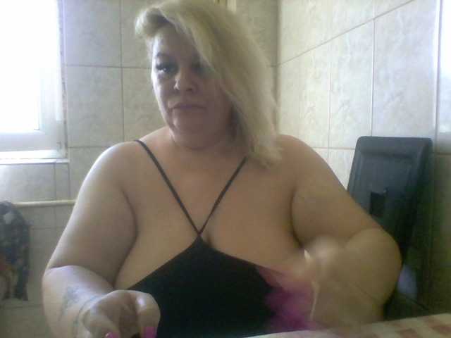 Live sex webcam photo for AriannaMilf #288065073