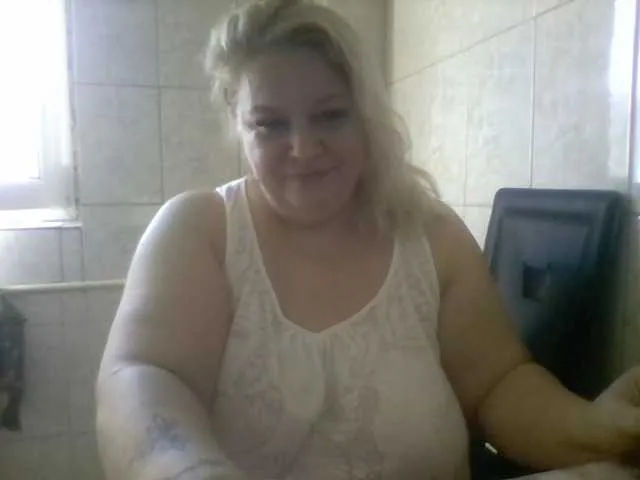 Live sex webcam photo for AriannaMilf #288065075