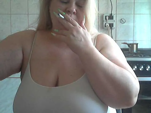 Live sex webcam photo for AriannaMilf #291299671