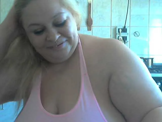 Live sex webcam photo for AriannaMilf #291622448