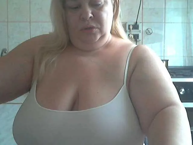 Live sex webcam photo for AriannaMilf #291843009