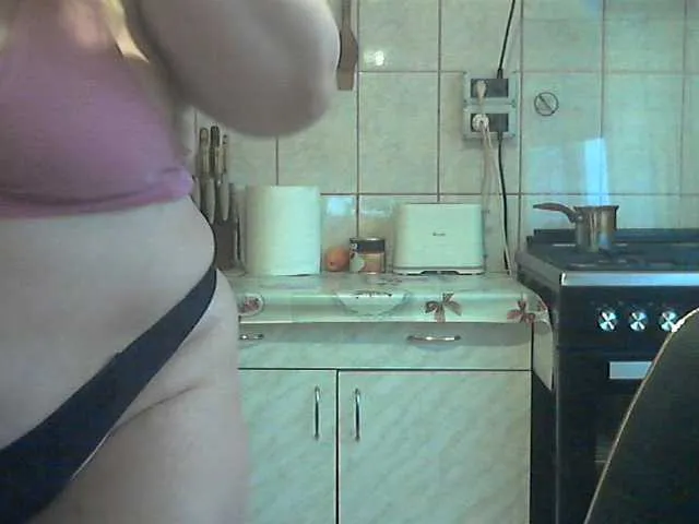 Live sex webcam photo for AriannaMilf #292025220