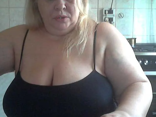 Live sex webcam photo for AriannaMilf #292247202