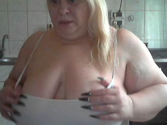 Live sex webcam photo for AriannaMilf #292307271