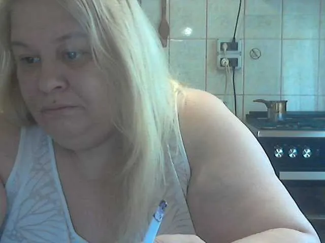 Live sex webcam photo for AriannaMilf #292334756