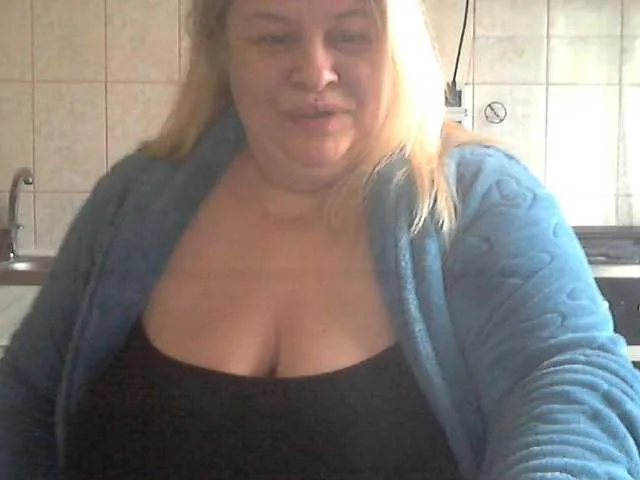 Live sex webcam photo for AriannaMilf #292382453