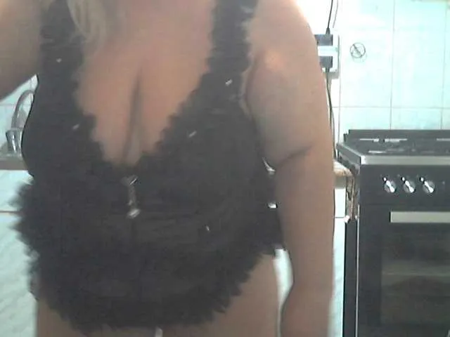 Live sex webcam photo for AriannaMilf #294249206