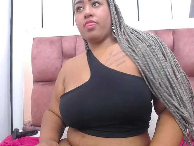 Live sex webcam photo for AriannaPearl #292396344