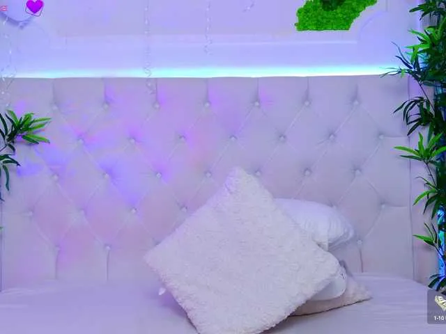 Live sex webcam photo for AriannaSins #291893045