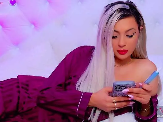 Live sex webcam photo for AriannaSins #291921478