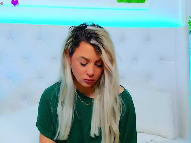 Live sex webcam photo for AriannaSins #291975504