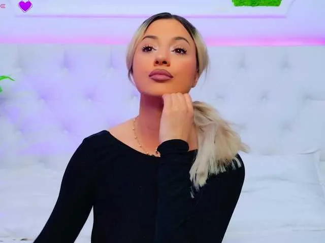 Live sex webcam photo for AriannaSins #291996653