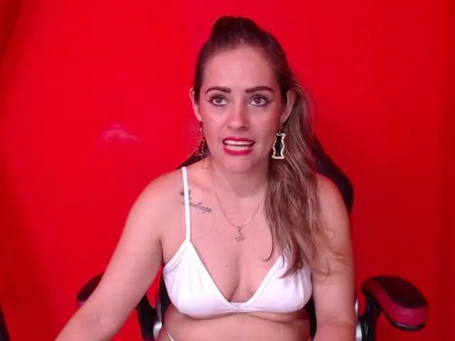 Live sex webcam photo for AriannaTorres #288026474