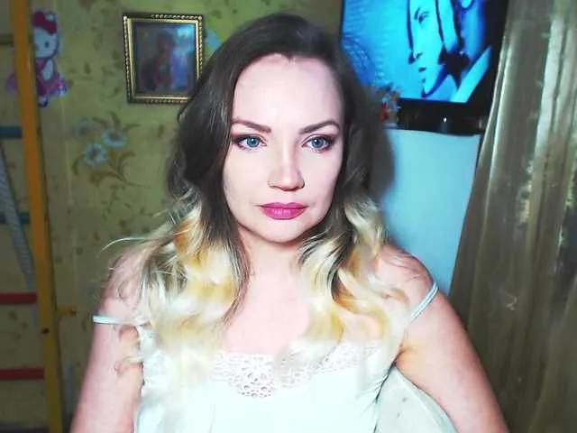 Live sex webcam photo for Ariapris #272081717