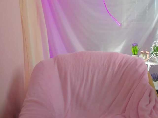 Live sex webcam photo for ArielClark #274000709