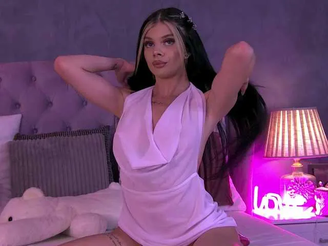 Live sex webcam photo for AriellSweety #291746574