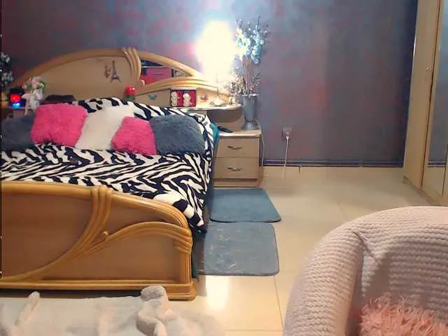 Live sex webcam photo for Ariellefoxy #290413020