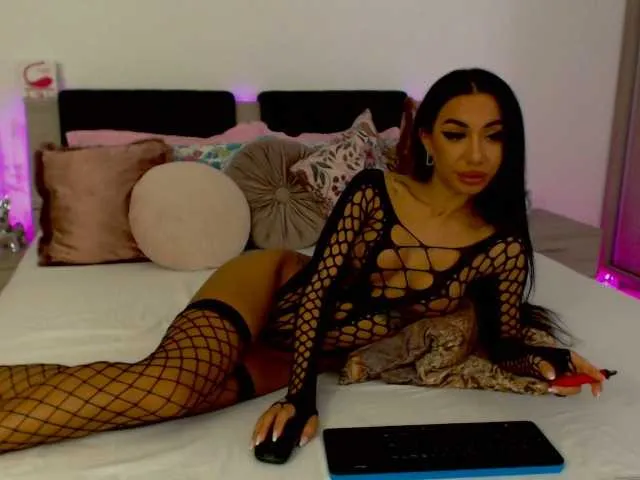 Live sex webcam photo for Arienaa #273799239