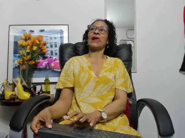 Live sex webcam photo for Aries-Mature #292263205