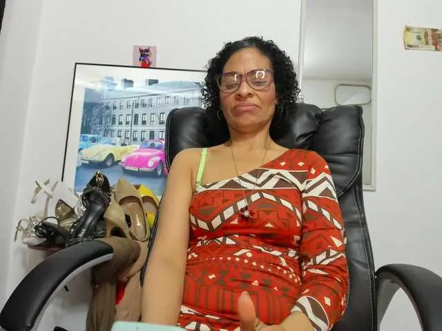 Live sex webcam photo for Aries-Mature #293225996