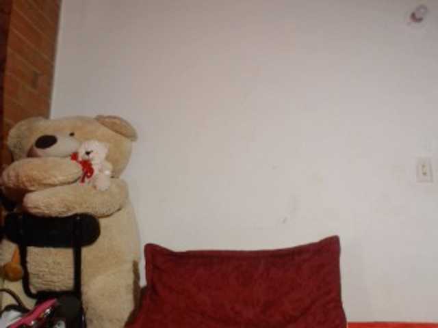 Live sex webcam photo for Aries-arial #275828754