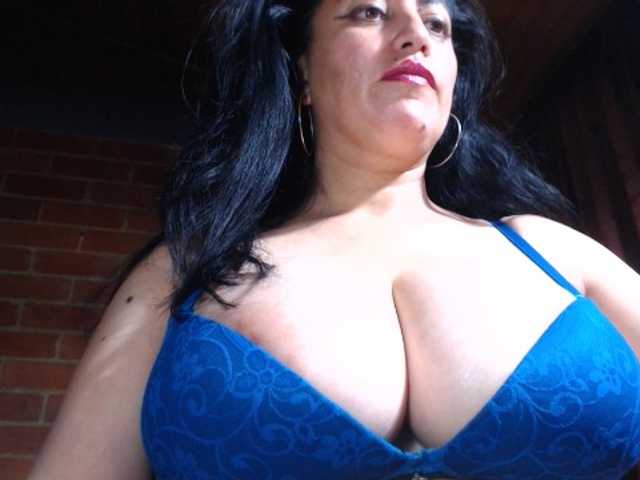 Live sex webcam photo for Aries-arial #276126481