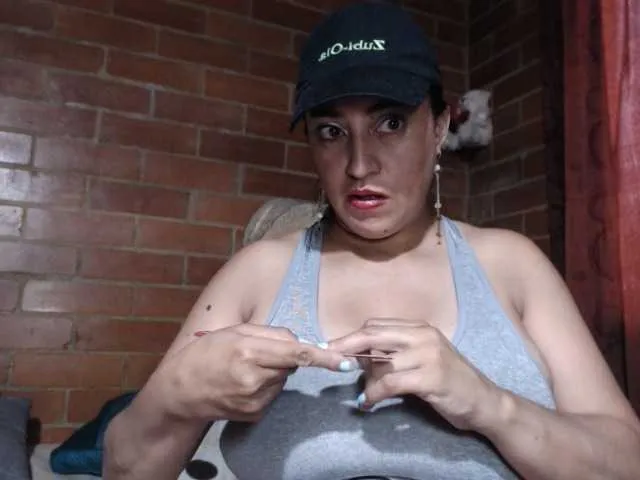 Live sex webcam photo for Aries-arial #276248145