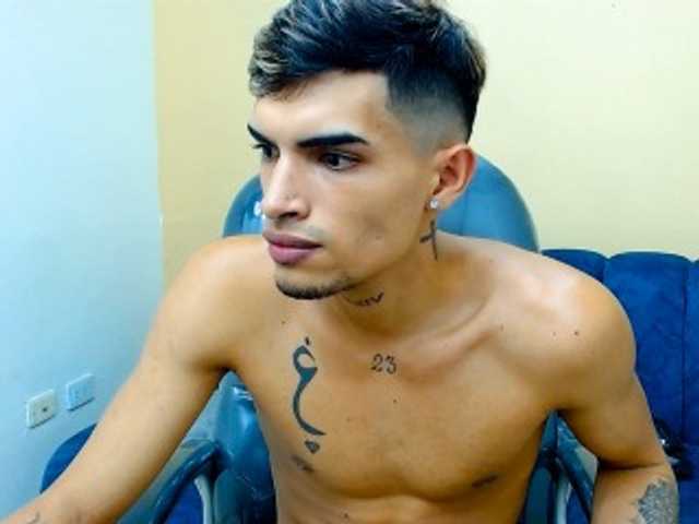 Live sex webcam photo for AriesxKing #289322544