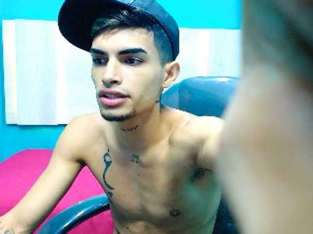 Live sex webcam photo for AriesxKing #289609211