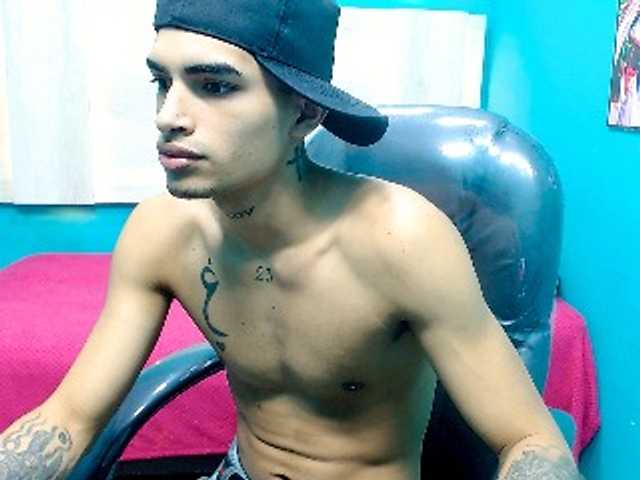 Live sex webcam photo for AriesxKing #289714112