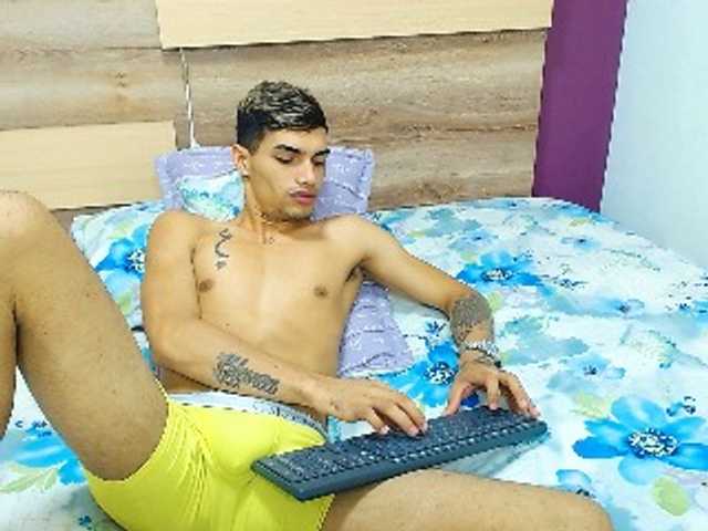 Live sex webcam photo for AriesxKing #289834313